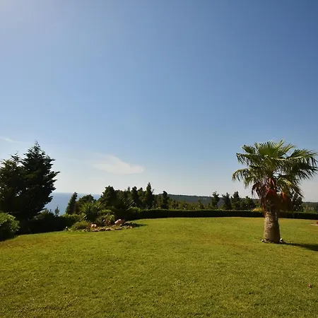 Nutsford Sea View Private Pool Villa *